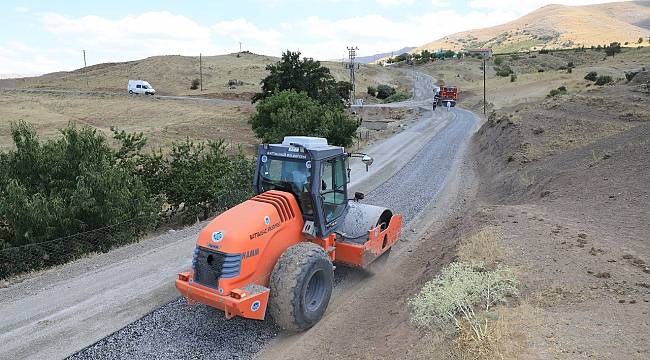 BATTALGAZİ BELEDİYESİ’NDEN 10 KİLOMETRELİK SATHİ KAPLAMA ÇALIŞMASI