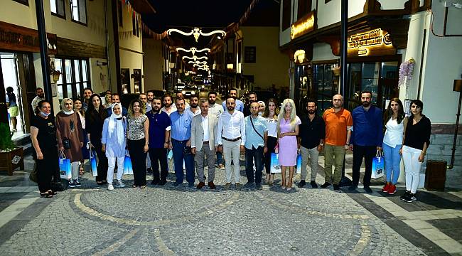 BAŞKAN ÇINAR, MALATYA MİMARLAR ODASI YÖNETİMİNİ LEZZET CADDESİNDE AĞIRLADI