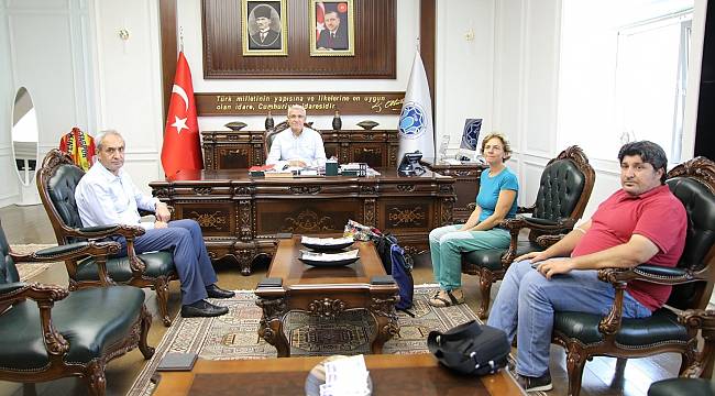 BAŞKAN GÜDER, KAZI HEYETİ BAŞKANI RESTELLİ’Yİ KONUK ETTİ