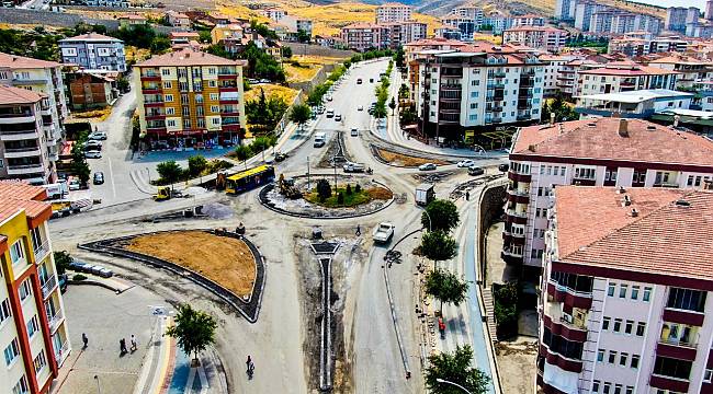 Çöşnük Mahallesi Eşref Bitlis Caddesi üzerinde Akıllı Kavşak yapılıyor