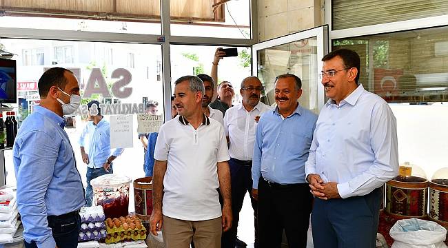 MİLLETVEKİLİ TÜFENKCİ İLE BELEDİYE BAŞKANI ÇINAR, YEŞİLTEPE VE BARGUZU ESNAFLARIYLA BULUŞTU