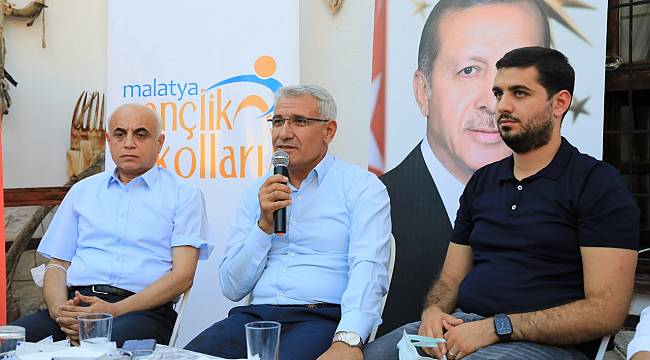 BATTALGAZİ’DE GENÇLERLE GÖNÜL BULUŞMALARI YOĞUN İLGİ GÖRÜYOR