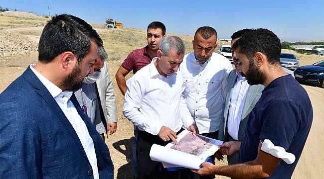 YEŞİLYURT BELEDİYESİ, ALTERNATİF YOL GÜZERGÂHLARINI AÇARAK TRAFİK AKIŞINI RAHATLATIYOR