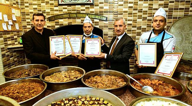 YEŞİLYURT BELEDİYESİ, COĞRAFİ İŞARET TESCİL BELGELERİNİ ESNAFLARLA BULUŞTURUYOR