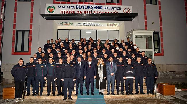 Büyükşehir Belediyesi İtfaiye Teşkilatı başarılı operasyonlara imza atıyor 2021'DE 6 BİN 451 OLAYA MÜDAHALE EDİLDİ