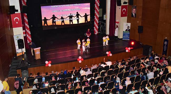 Büyükşehir Belediyesi semt konaklarında eğitim gören 300 öğrenci