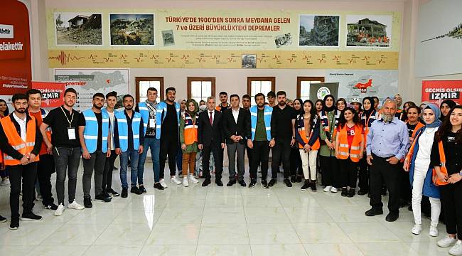 DEPREM EĞİTİM SİMÜLASYON MERKEZİ VE BİLİM ATÖLYESİNDE EĞİTİM FAALİYETLERİ HIZ KAZANDI