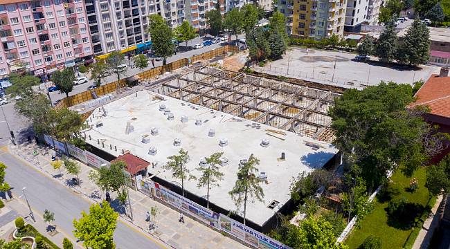 KENT MEYDANI ÇALIŞMALARI DEVAM EDİYOR