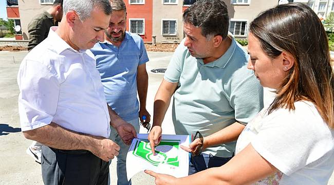 BAŞKAN ÇINAR, İLYAS VE BENTBAŞI MAHALLELERİNİN BİRLEŞME NOKTASINDA YAPIMI SÜREN 227’NCİ PARKI İNCELEDİ