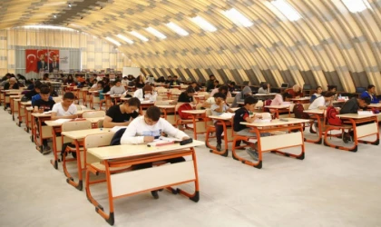 Hatay Büyükşehir’den afetzede öğrencilere eğitim seferberliği