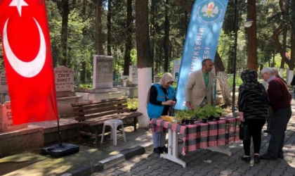 Kabir ziyaretlerinde Manisalıları Büyükşehir’in sıcak yüzü karşıladı