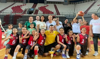 Antalya’da küçük basketbolcular lig ikincisi