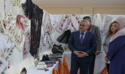 Kütahya’da üreten kadınların el emekleri görücüye çıktı