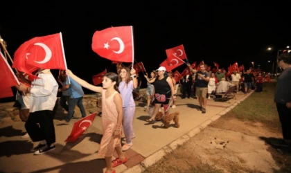 Güzelbahçe’de ’Zafer’ korteji ve konseri